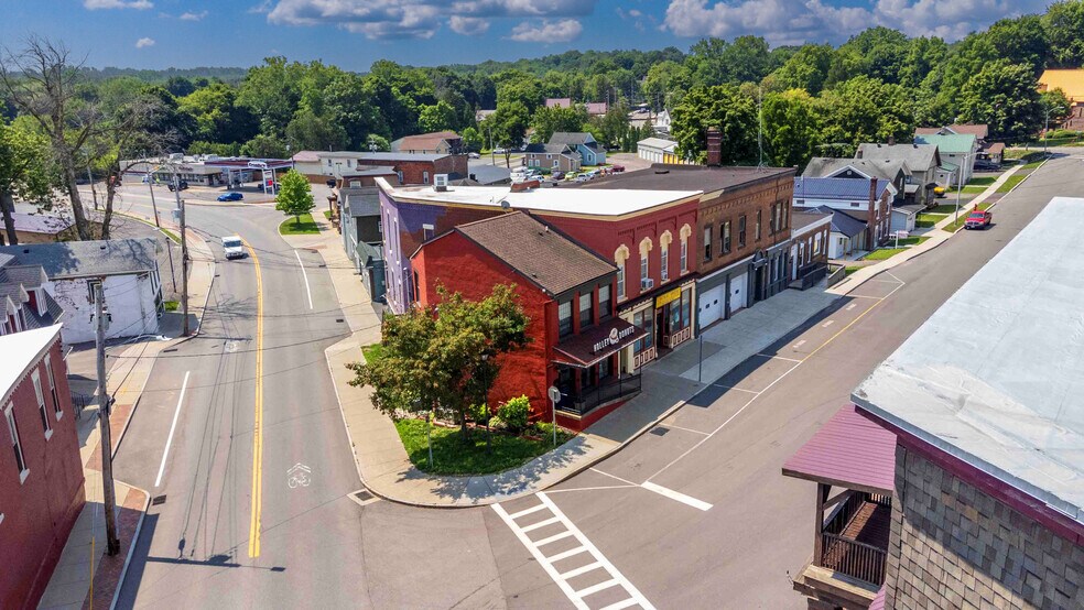 More Photos Of 4 Thomas St, Holley Restaurant For Sale