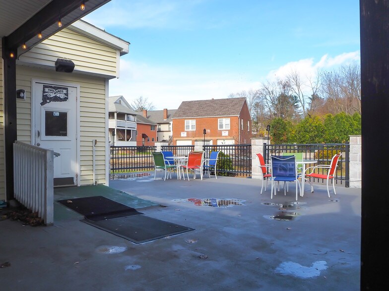 More Photos Of 1 Wall St, Cromwell Restaurant For Sale