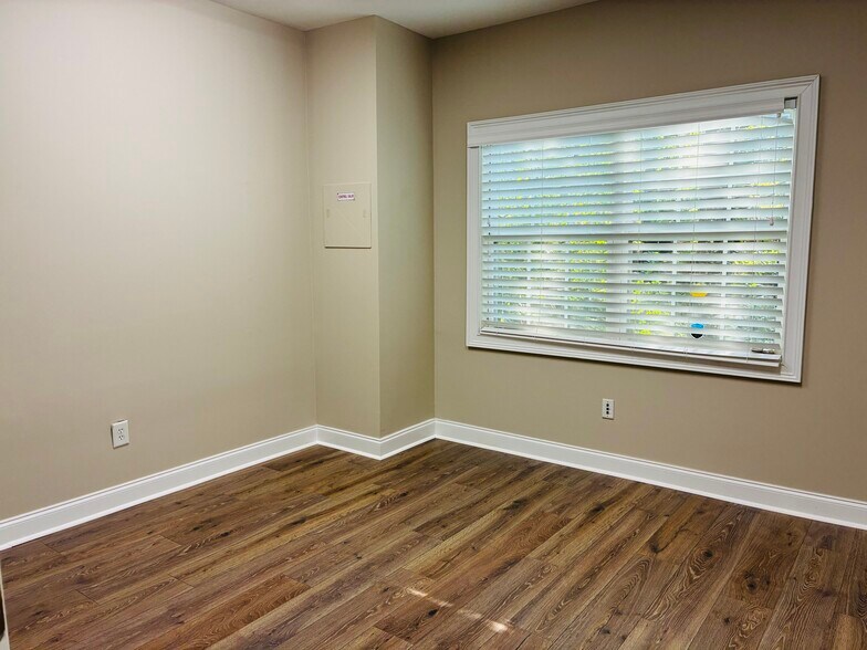 More Photos Of 965 Piedmont Rd NE, Marietta Office For Lease