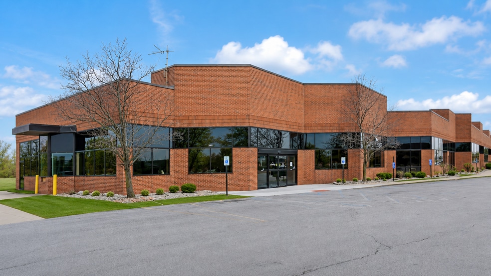 More Photos Of 251-397 W 84th Dr, Merrillville Flex For Lease