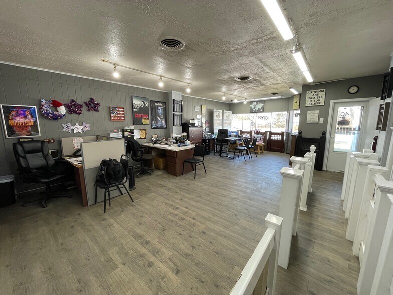 More Photos Of 40 Granny Rd, Farmingville Freestanding For Sale