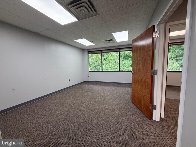 More Photos Of 8101 Washington Ln, Wyncote Office For Lease