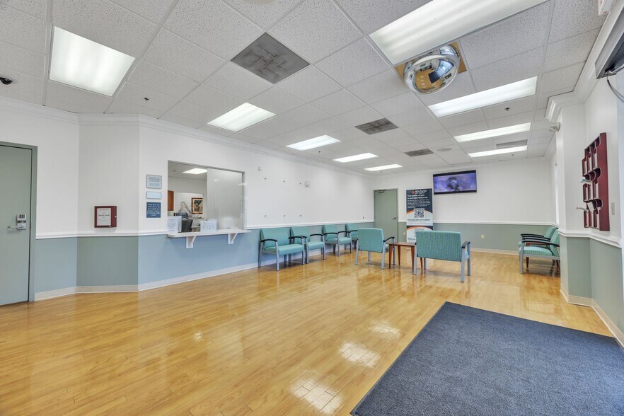 More Photos Of 4665 S Congress Ave, Lake Worth Medical For Lease
