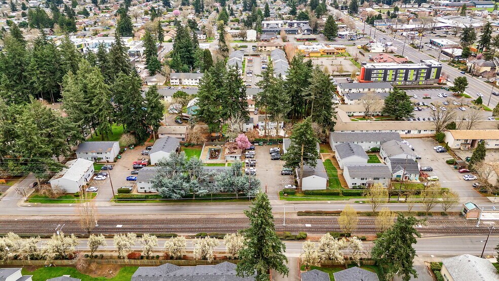 More Photos Of 16300-16400 E Burnside St, Gresham Apartments For Sale