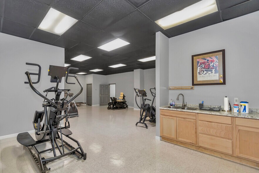 More Photos Of 7365 SW 38th St, Ocala Warehouse For Lease