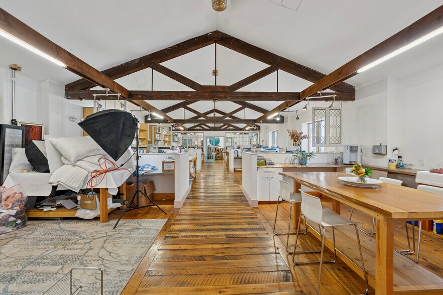 More Photos Of 1412 S Broad St, Philadelphia Storefront For Sale