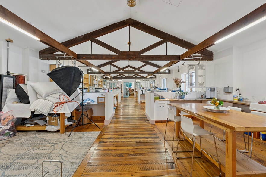 More Photos Of 1412 S Broad St, Philadelphia Storefront For Sale