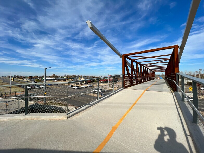 More Photos Of 5959 NW Expressway St, Oklahoma City Freestanding For Lease