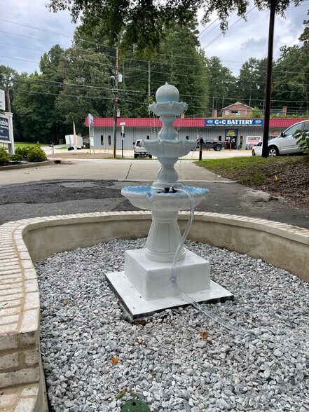 More Photos Of 216 E Memorial Dr, Dallas Storefront Retail Office For Sale