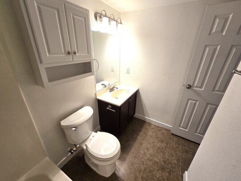 More Photos Of , Las Vegas Multifamily For Sale