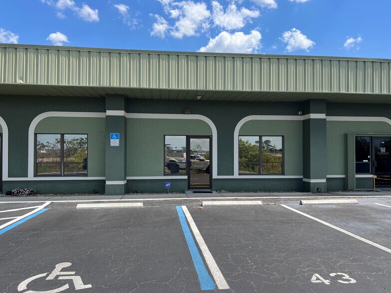 More Photos Of 11000 Metro Pky, Fort Myers Warehouse For Sale