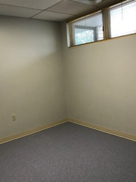 More Photos Of 4520 Oberlin Ave, Lorain Medical For Sale