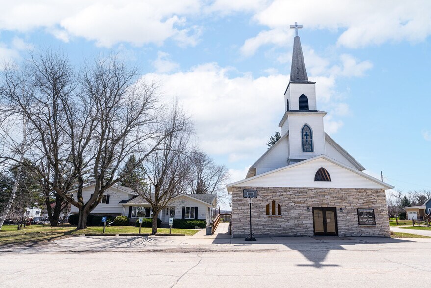 Primary Photo Of W498 Elm St, Campbellsport Specialty For Sale