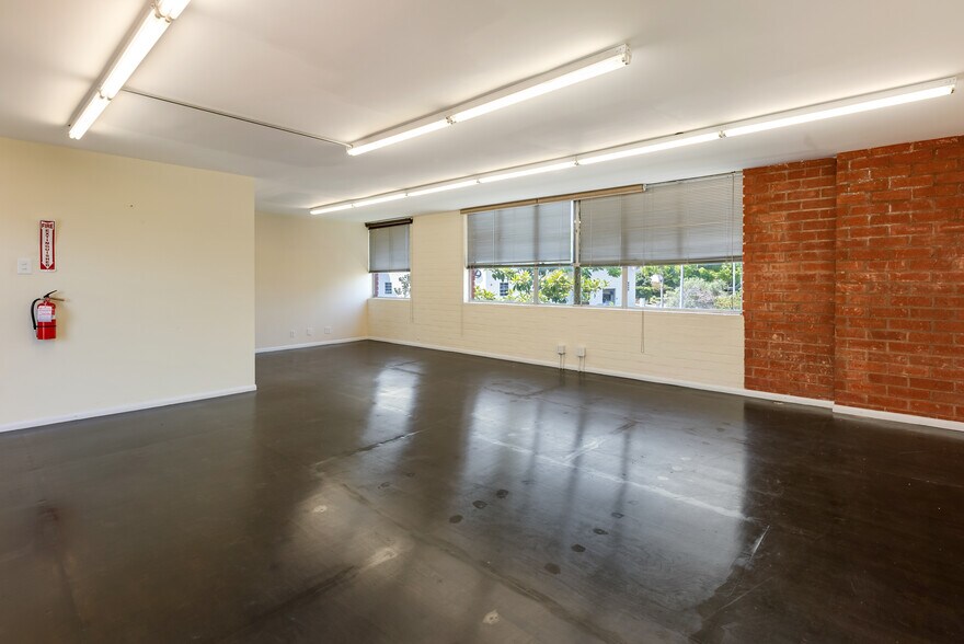 More Photos Of 9024 W Olympic Blvd, Beverly Hills Office For Lease