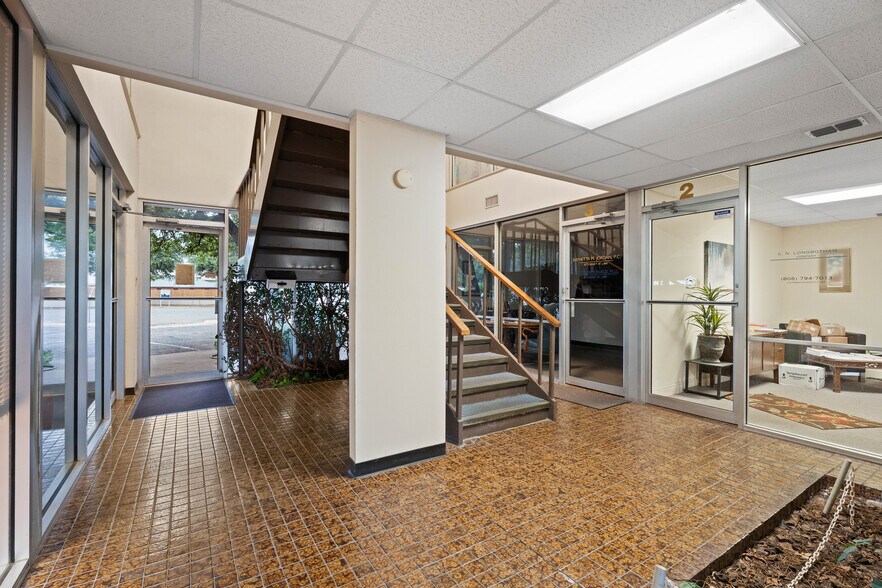 More Photos Of 3305 66th St, Lubbock Office For Sale