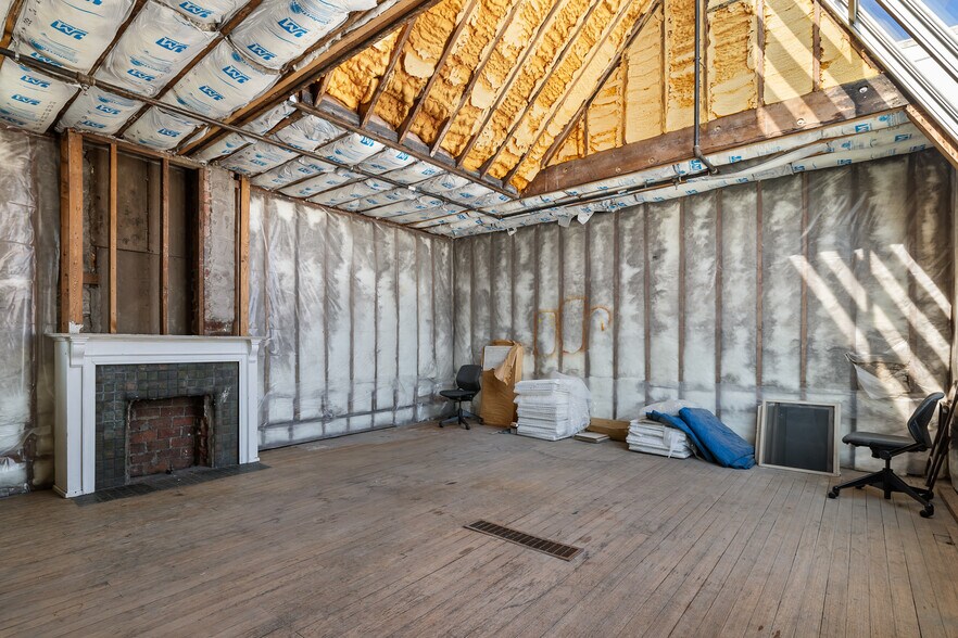 More Photos Of 40 W 4th St, Mansfield Storefront Retail Office For Lease