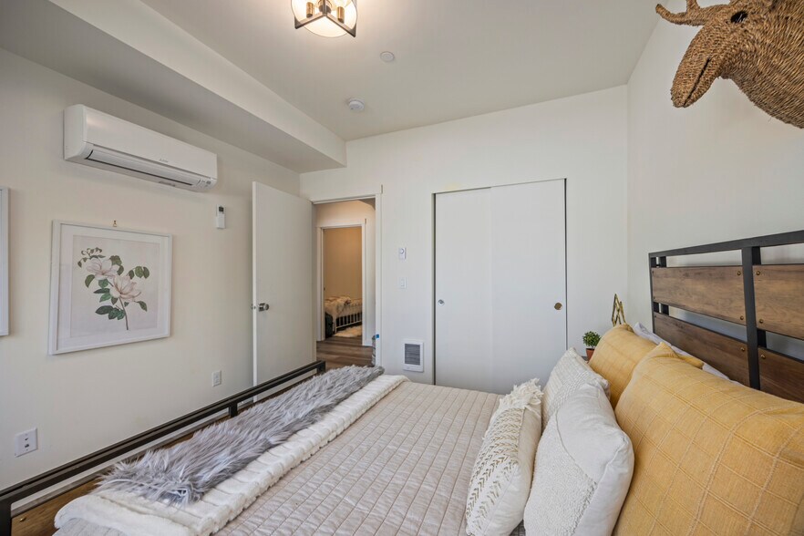 More Photos Of 2152 N 185th St, Shoreline Apartments For Sale