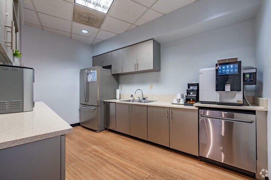 More Photos Of 2202 N Westshore Blvd, Tampa Coworking Space