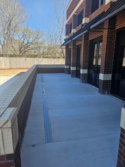 More Photos Of 3308 S Bryant Ave, Edmond Unknown For Lease