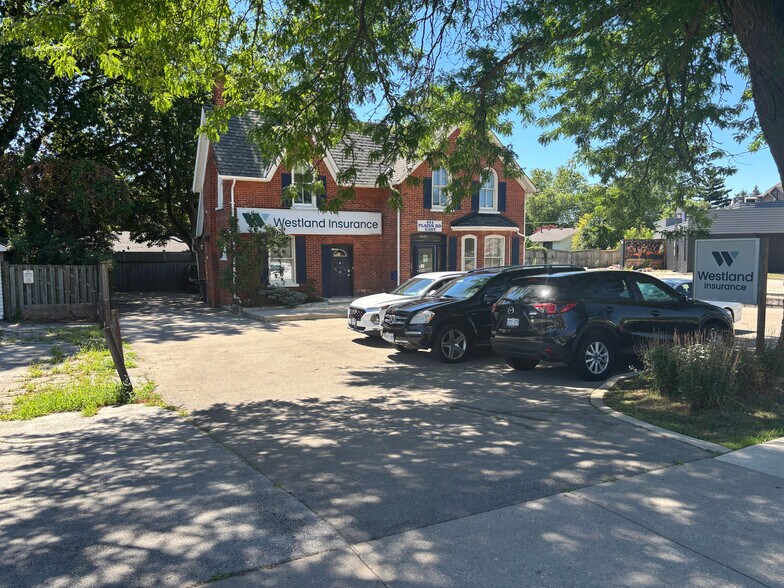 More Photos Of 444 Plains Rd E, Burlington Office For Sale