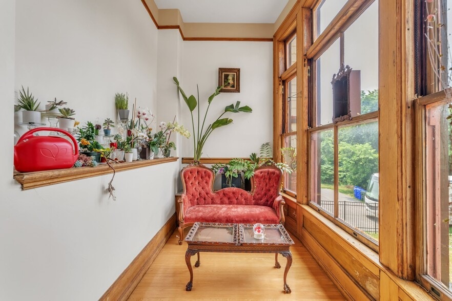 More Photos Of 270 Maple St, Springfield Hospitality For Sale