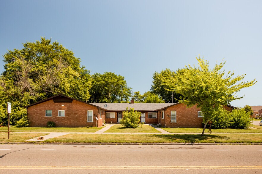 More Photos Of 9500 Chalmers St, Detroit Apartments For Sale