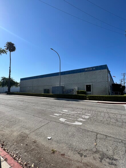 More Photos Of 711 S Palm Ave, Alhambra Warehouse For Lease