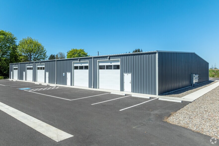 More Photos Of 90900 Roberts Rd, Coburg Unknown For Lease
