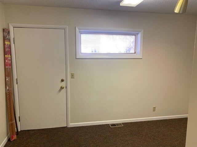 More Photos Of 228 Seventh St, Frankfort Office For Lease