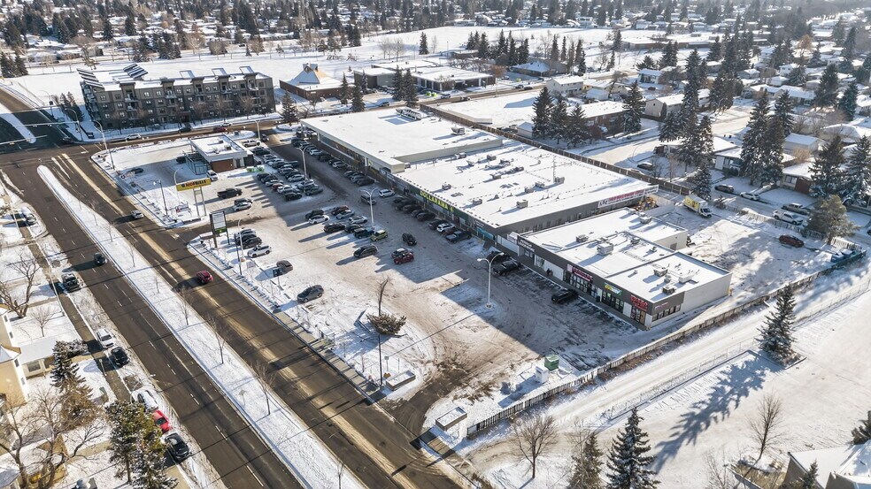 More Photos Of 11411 40th Ave, Edmonton Storefront For Lease