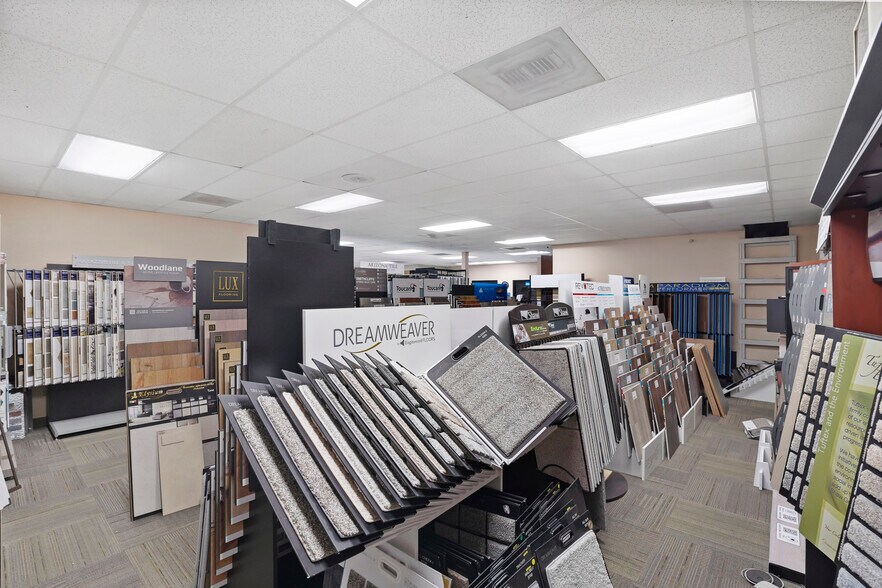 More Photos Of 1301 Foothill Blvd, Azusa Warehouse For Lease