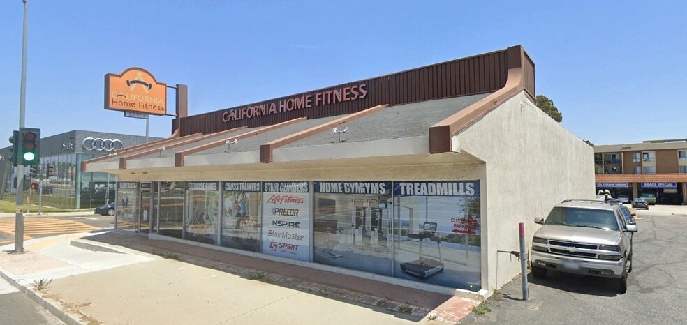 Primary Photo Of 20502 Hawthorne Blvd, Torrance Freestanding For Lease