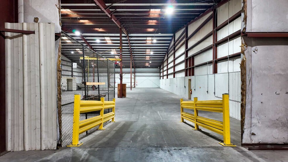 More Photos Of 11763 N Us-319, Thomasville Manufacturing For Sale