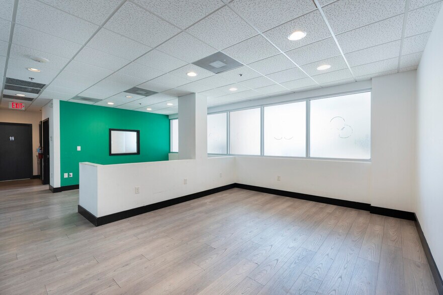 More Photos Of 6141 Sunset Dr, South Miami Medical For Lease