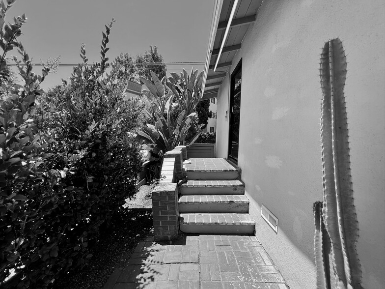 More Photos Of 6009 Melrose Ave, Los Angeles Loft Creative Space For Lease