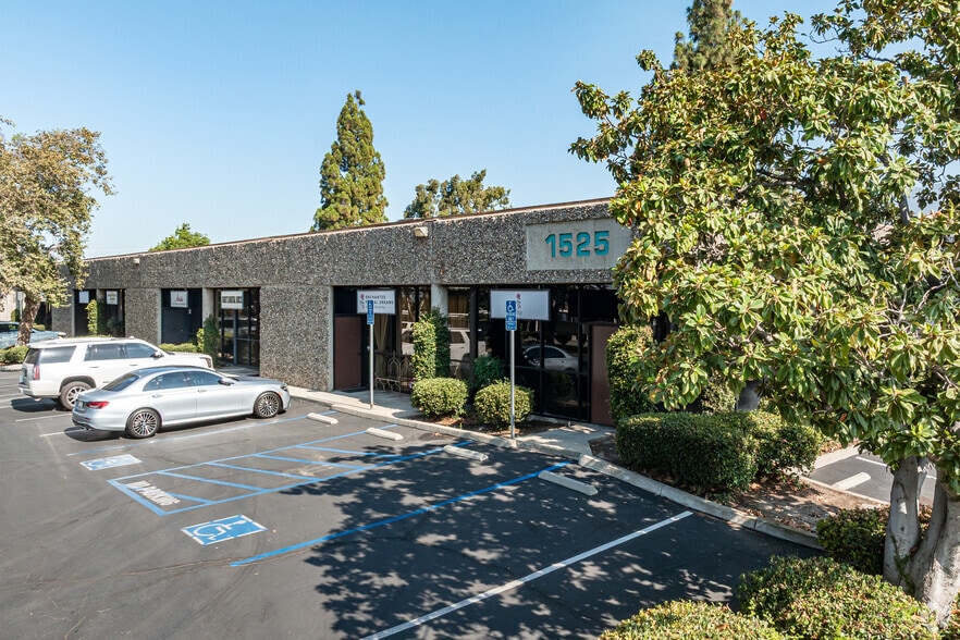 More Photos Of 1525 W 13th St, Upland Warehouse For Lease
