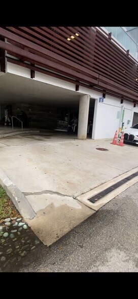 More Photos Of 1215 West Ave, Miami Beach Hotel For Sale