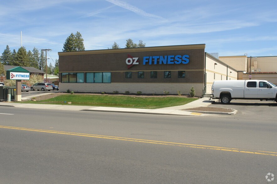 More Photos Of 5501-5505 S Regal St, Spokane Freestanding For Sale