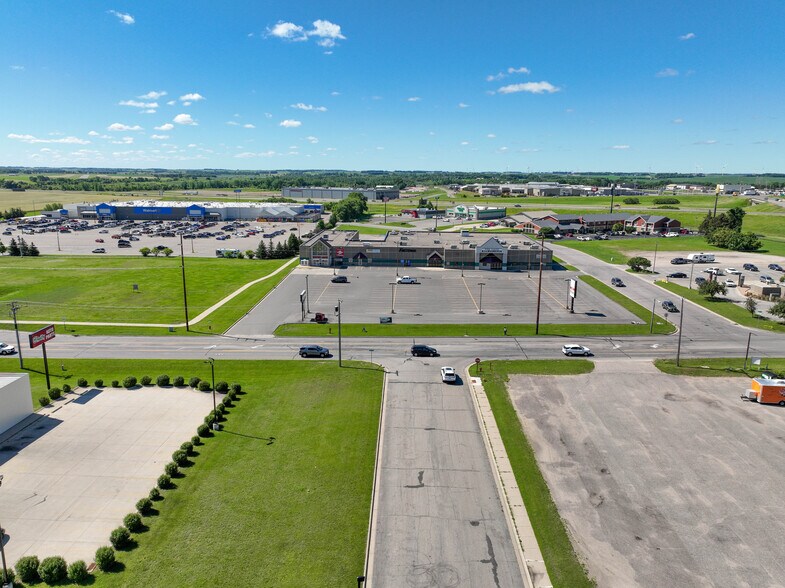 More Photos Of 1227 Timberlane Dr, Sauk Centre General Retail For Sale