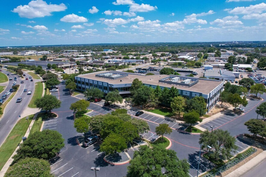 More Photos Of 101 E Old Settlers Blvd, Round Rock Medical For Lease