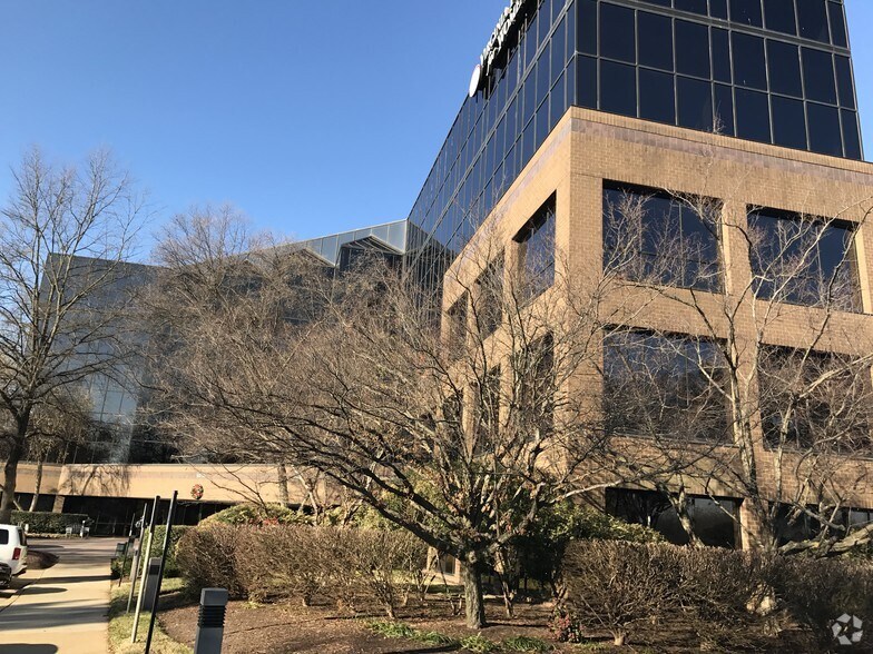 More Photos Of 10800 Midlothian Tpke, Richmond Office For Lease
