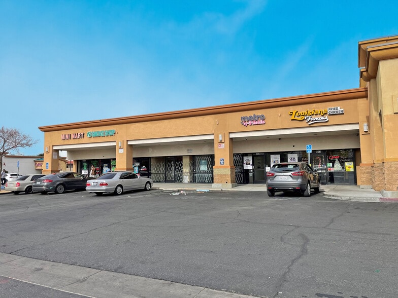 More Photos Of 1041 E Avenue J, Lancaster Unknown For Lease