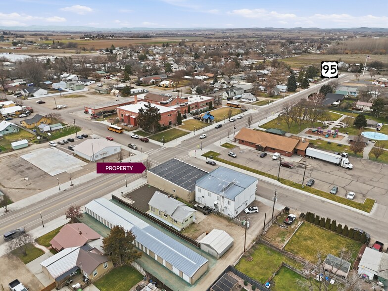 More Photos Of 437 SW 3rd St, Fruitland Freestanding For Sale