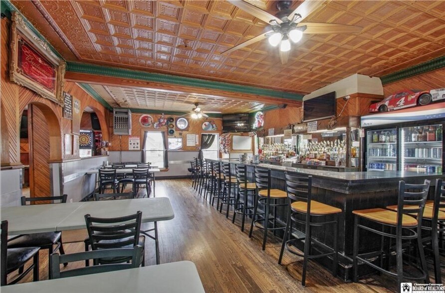 More Photos Of 1414 E 2nd St, Jamestown Flex For Sale