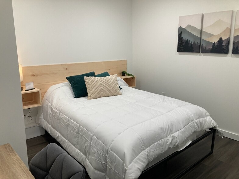 More Photos Of 177 Rockingham Rd, Auburn Apartments For Sale