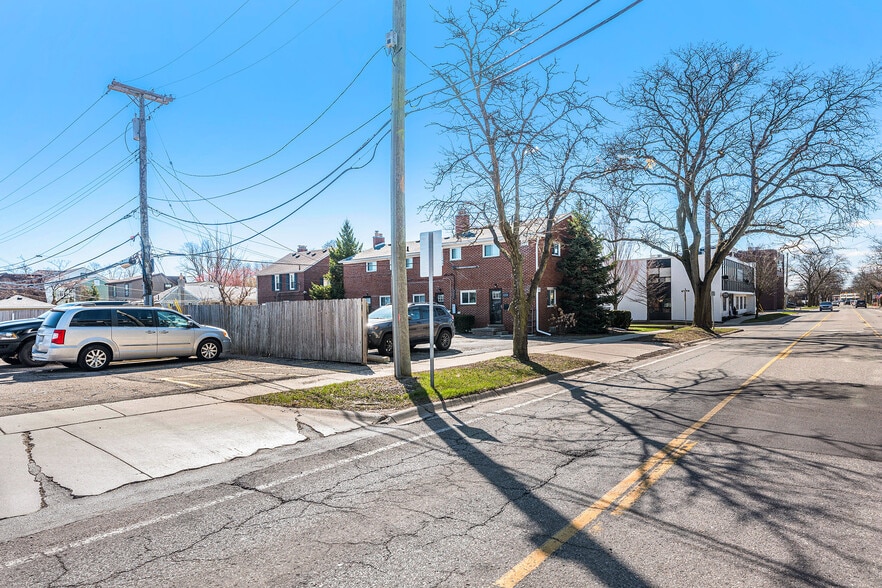 More Photos Of 795 S Adams Rd, Birmingham Apartments For Sale