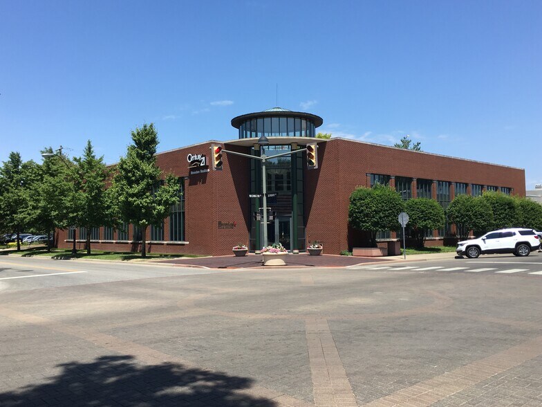 Primary Photo Of 700 Washington St, Columbus Office For Lease