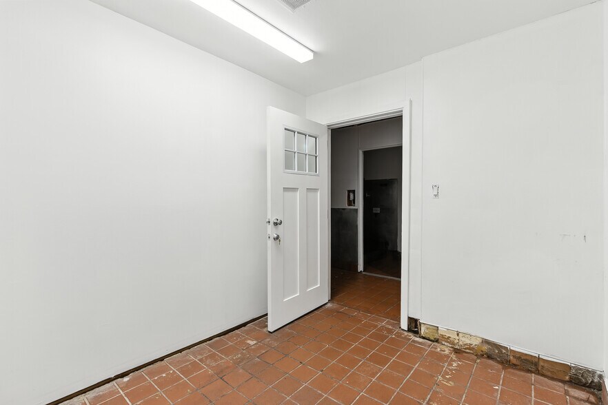 More Photos Of 4355 Sonoma Blvd, Vallejo Restaurant For Sale