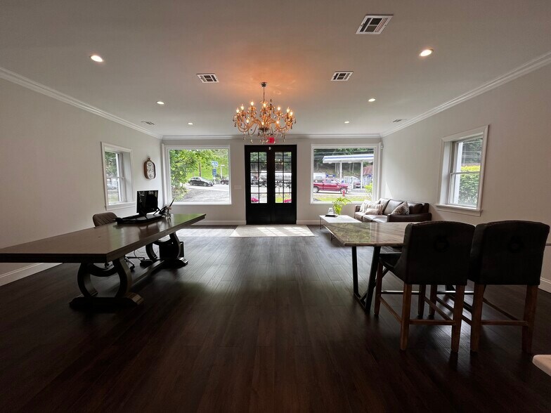 More Photos Of 593 Ramapo Valley Rd, Oakland Medical For Lease