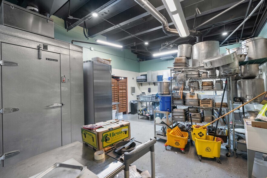 More Photos Of 7575 Broadway St, Denver Restaurant For Sale